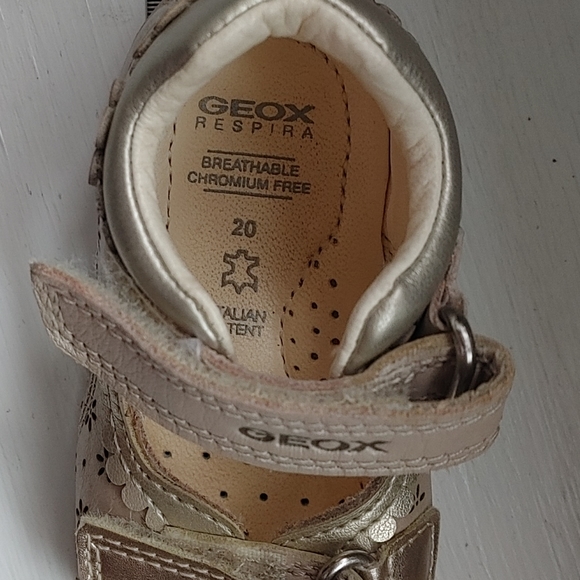 Toddler sized 20 Geox Sandals, worn twice. - Picture 5 of 8